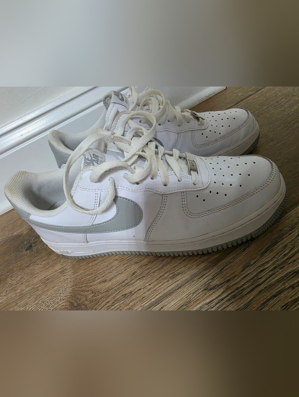 Nike Air Force 1 Low - White with Light Gray Swoosh (Men)